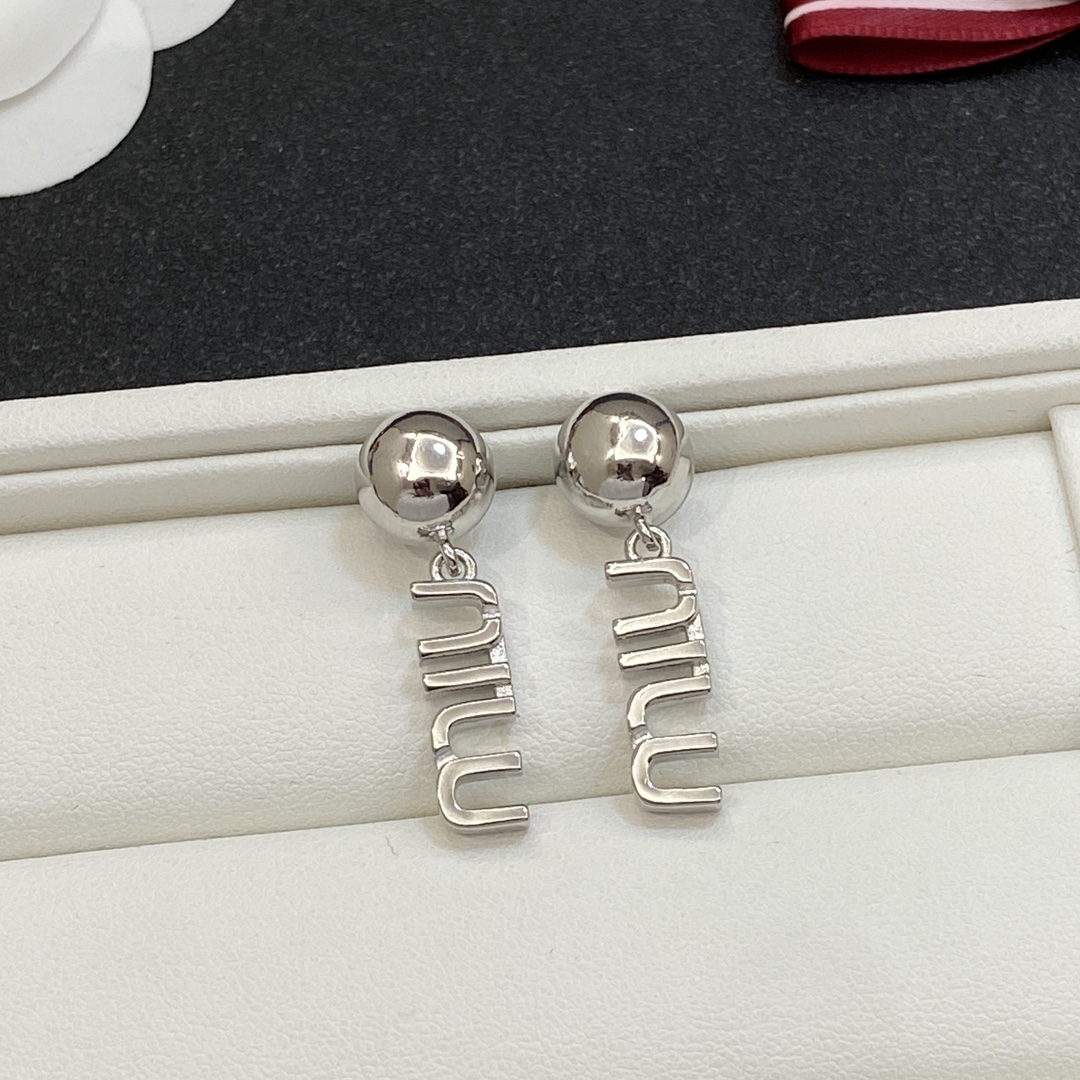 [TOP] Miu Miu Earring-2 Colors