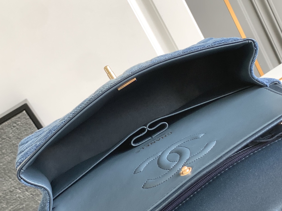 [TOP] CHANEL Flap Bag 25cm - Denim