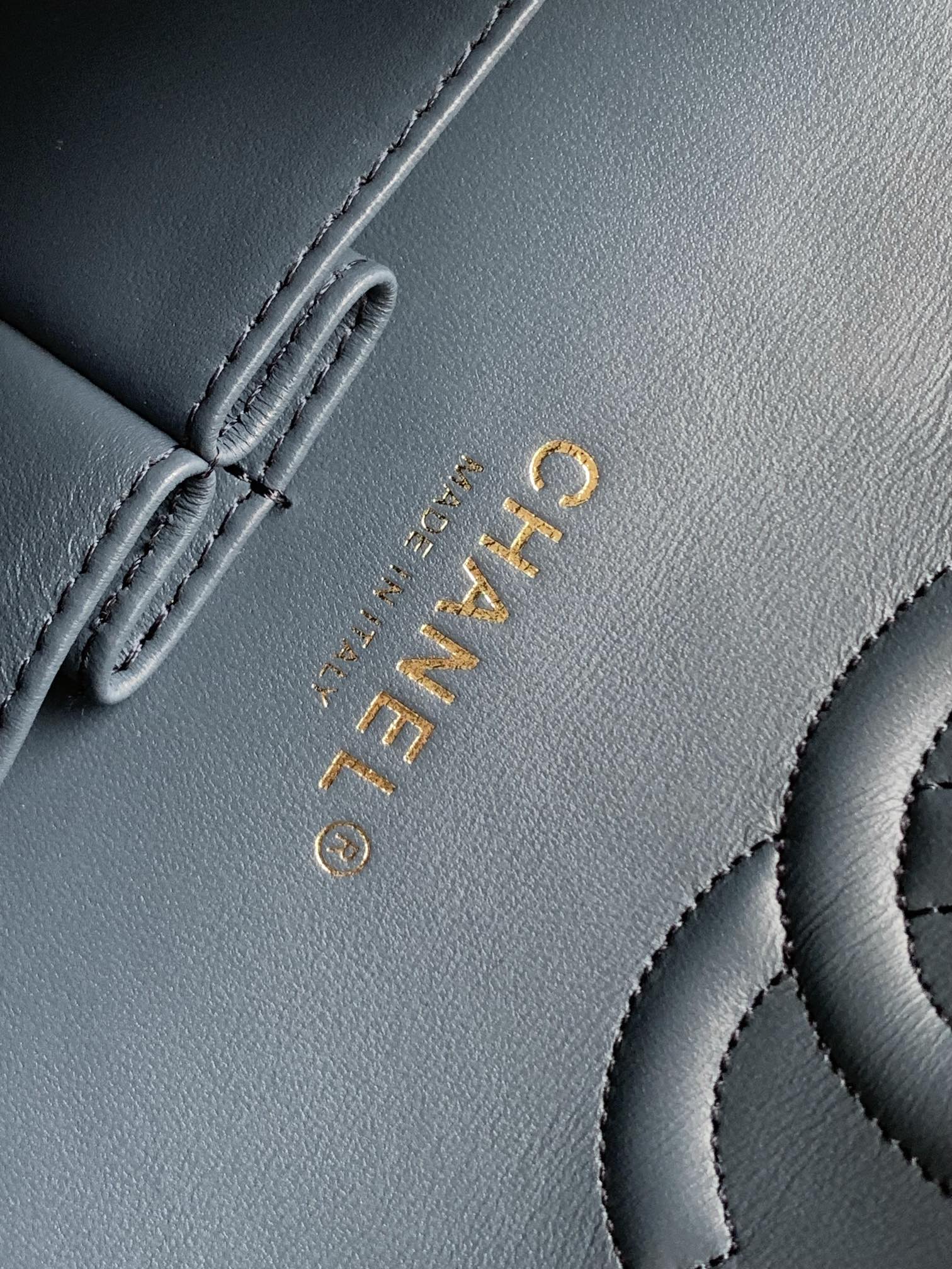 [TOP] CHANEL Flap Bag 25cm - Denim