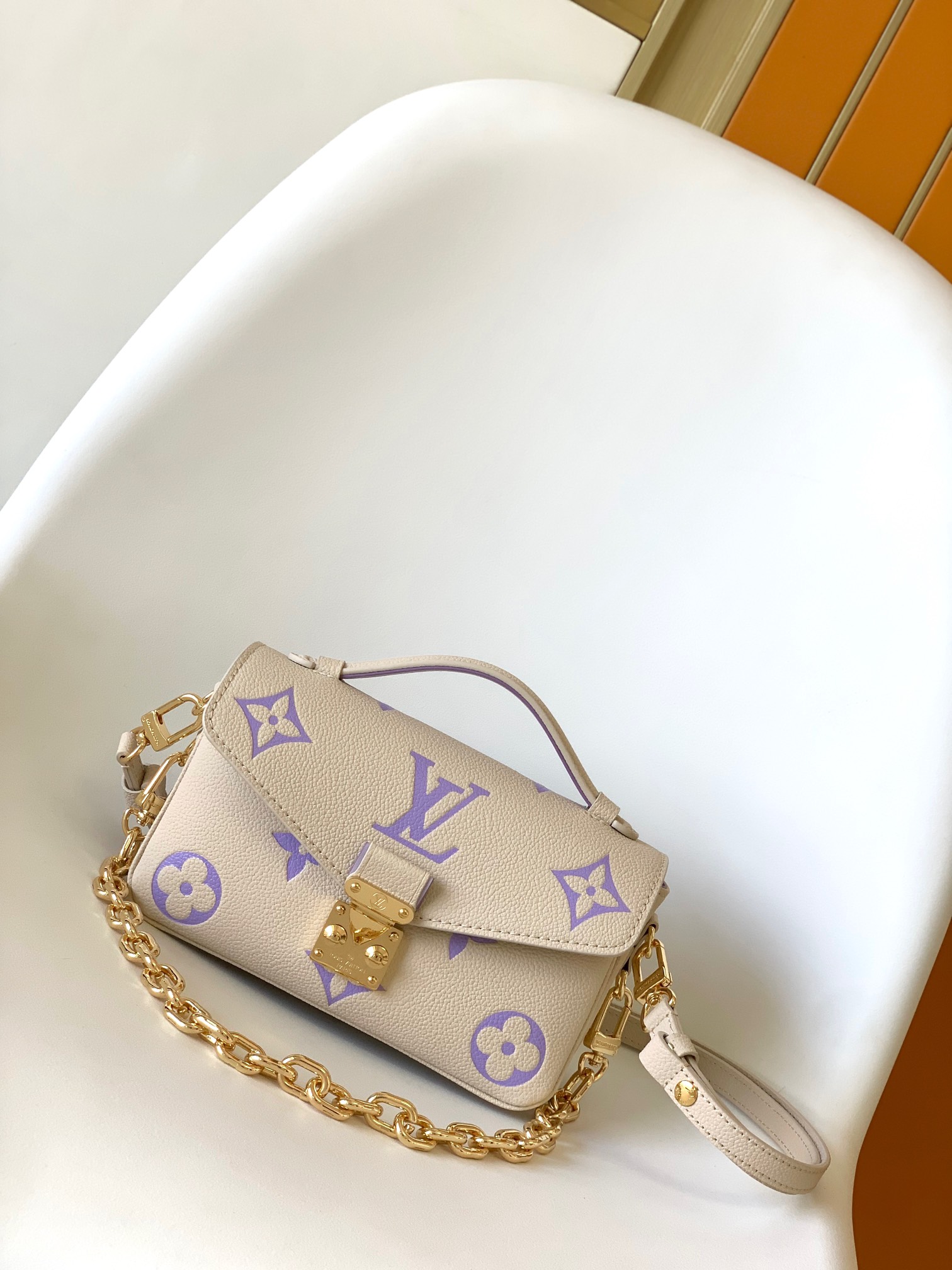 [TOP] Louis Vuitton LV Monogram Leather Pochette Metis Bag 21.5x13.5x6cm - Beige & Purple