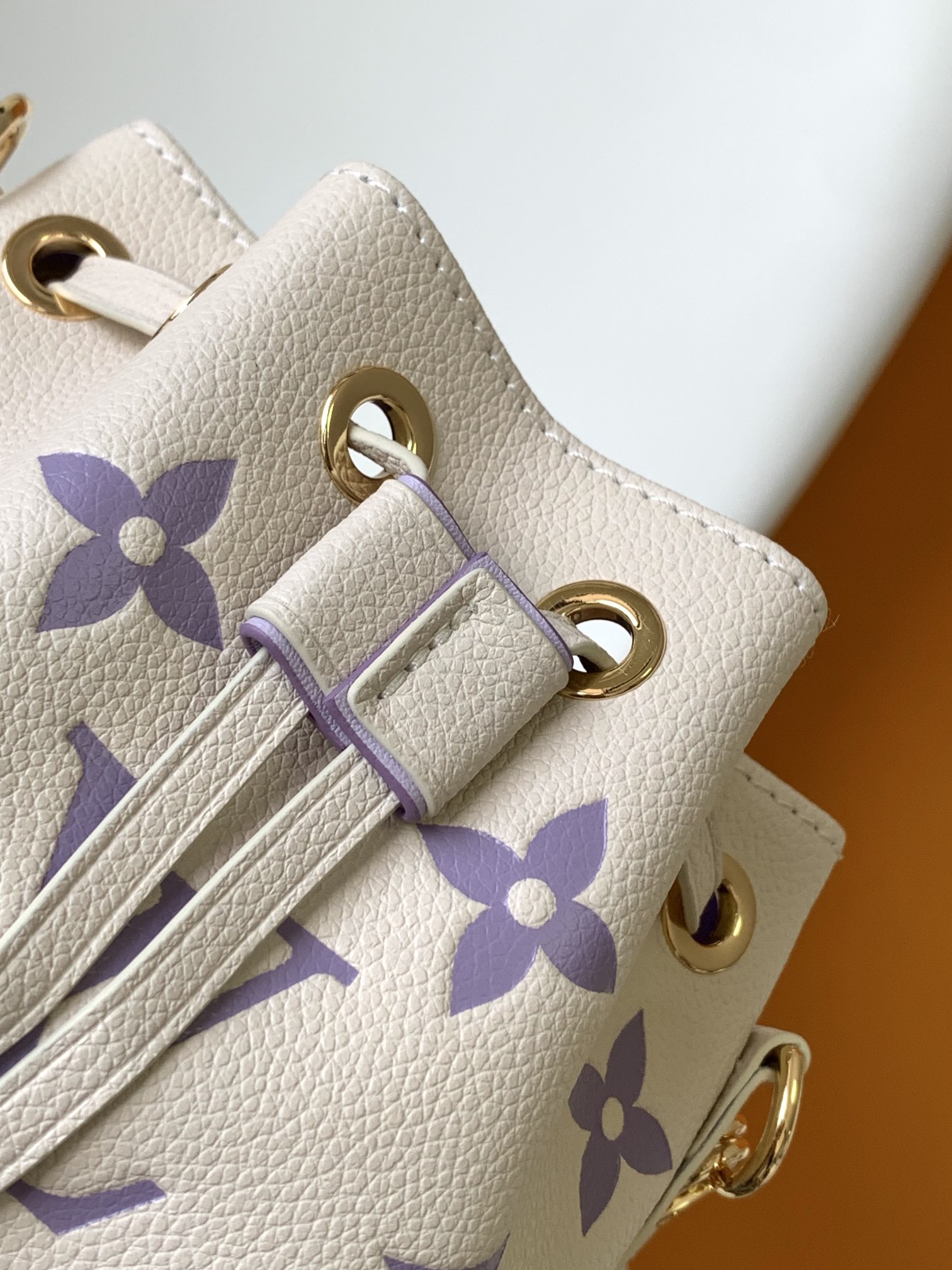 [TOP] Louis Vuitton LV Summer Stardust Noe Bag Nano 13x16x10cm - Beige & Purple