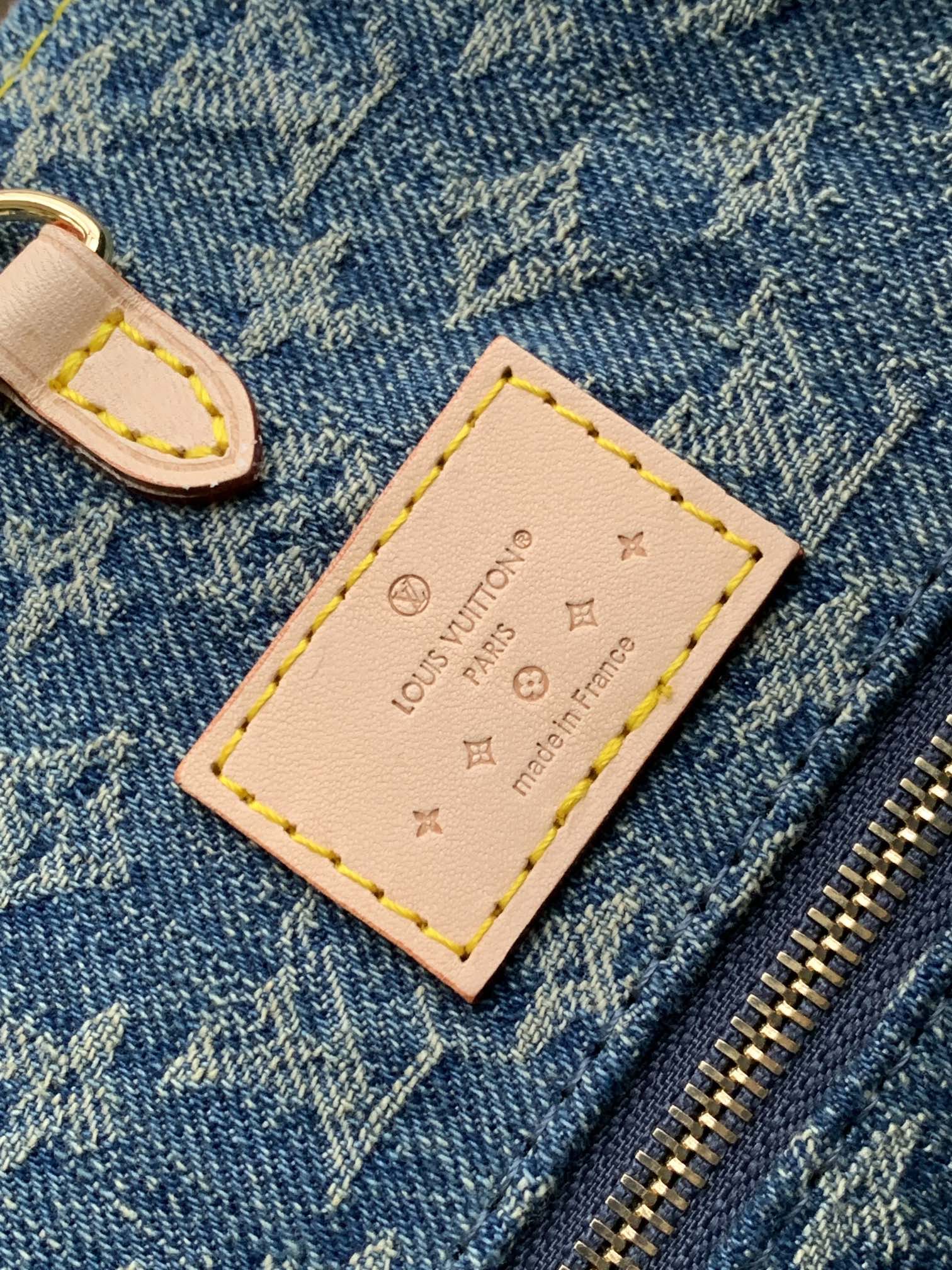 [TOP] Louis Vuitton LV Monogram Leather On The Go Bag MM 35x27x14cm - Denim