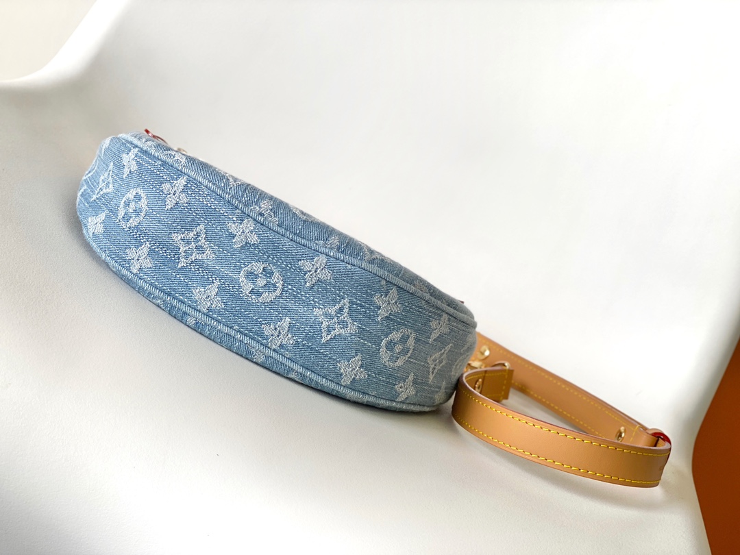 [TOP] Louis Vuitton LV Monogram Loop Bag 23x13x6cm - Denim