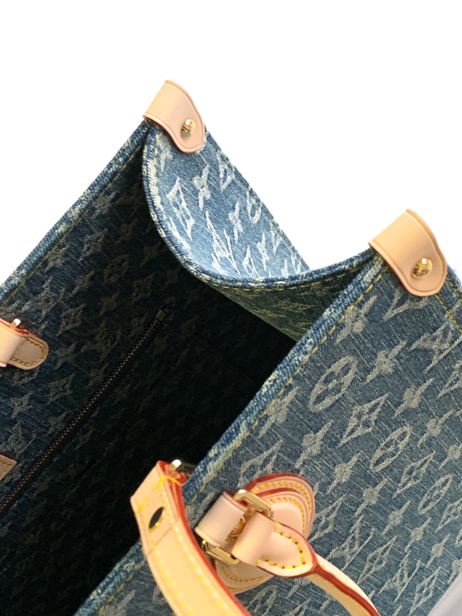 [TOP] Louis Vuitton LV Monogram Leather On The Go Bag MM 35x27x14cm - Denim