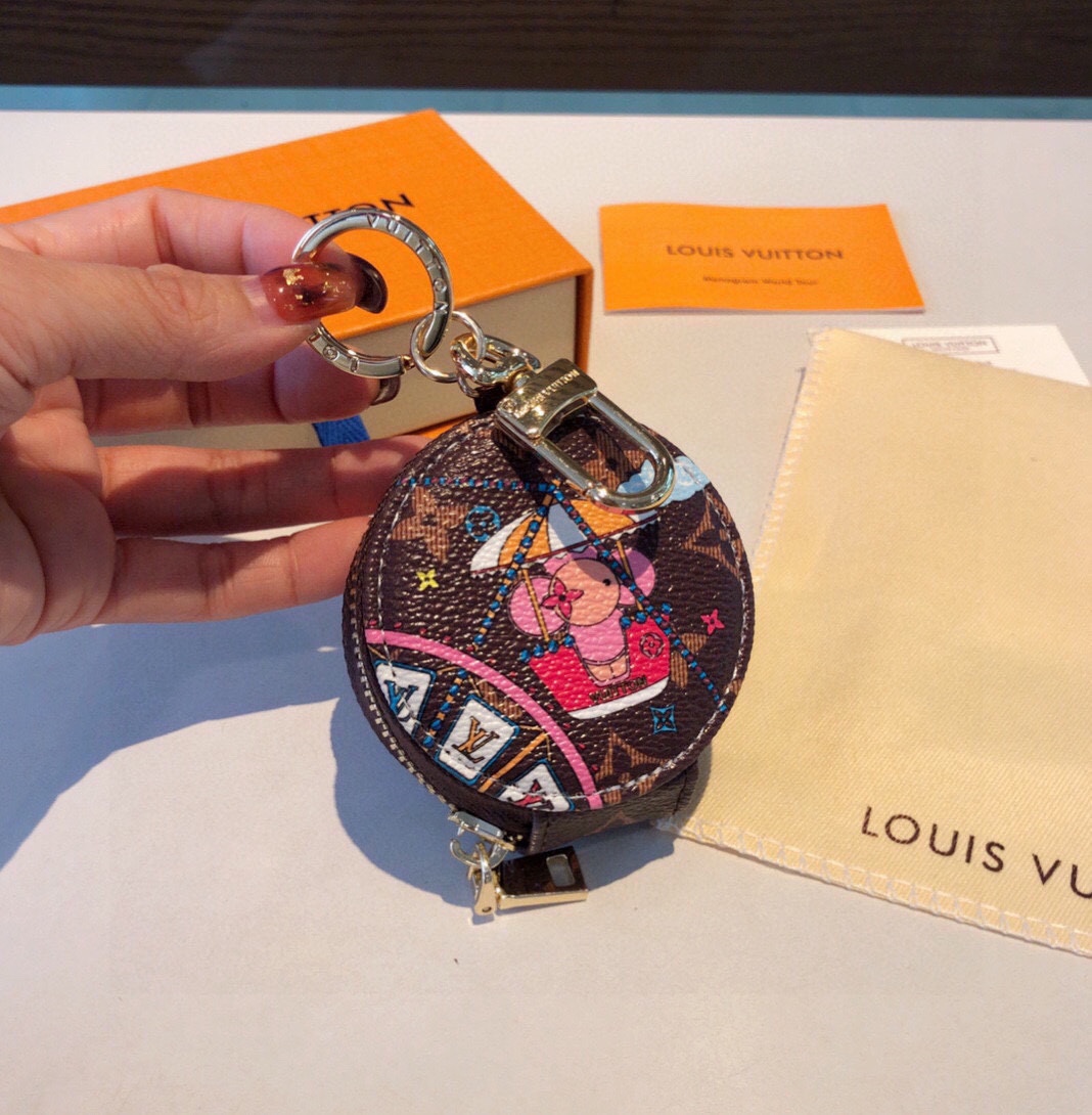 [TOP] Louis Vuitton LV Christmas Playground Keychain/Airpods Case