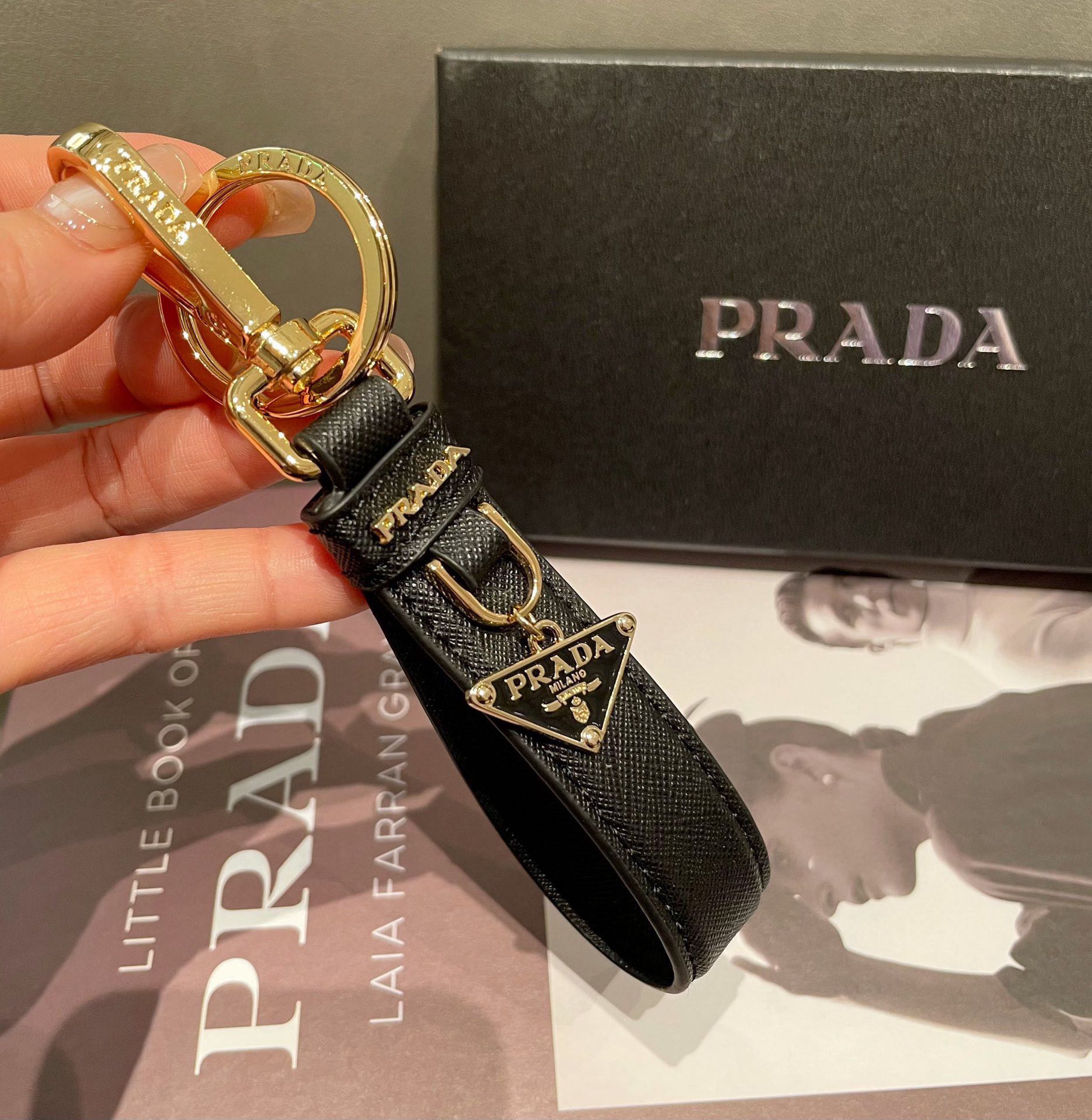 [TOP] PRADA Keychain - 3 Color