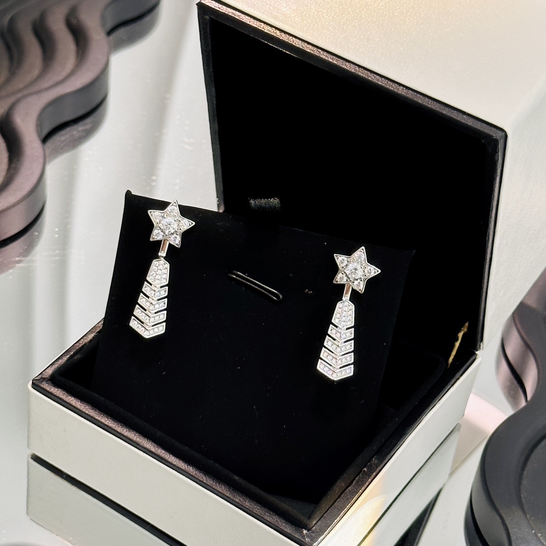 [TOP] CHANEL Comet Pendant Earrings