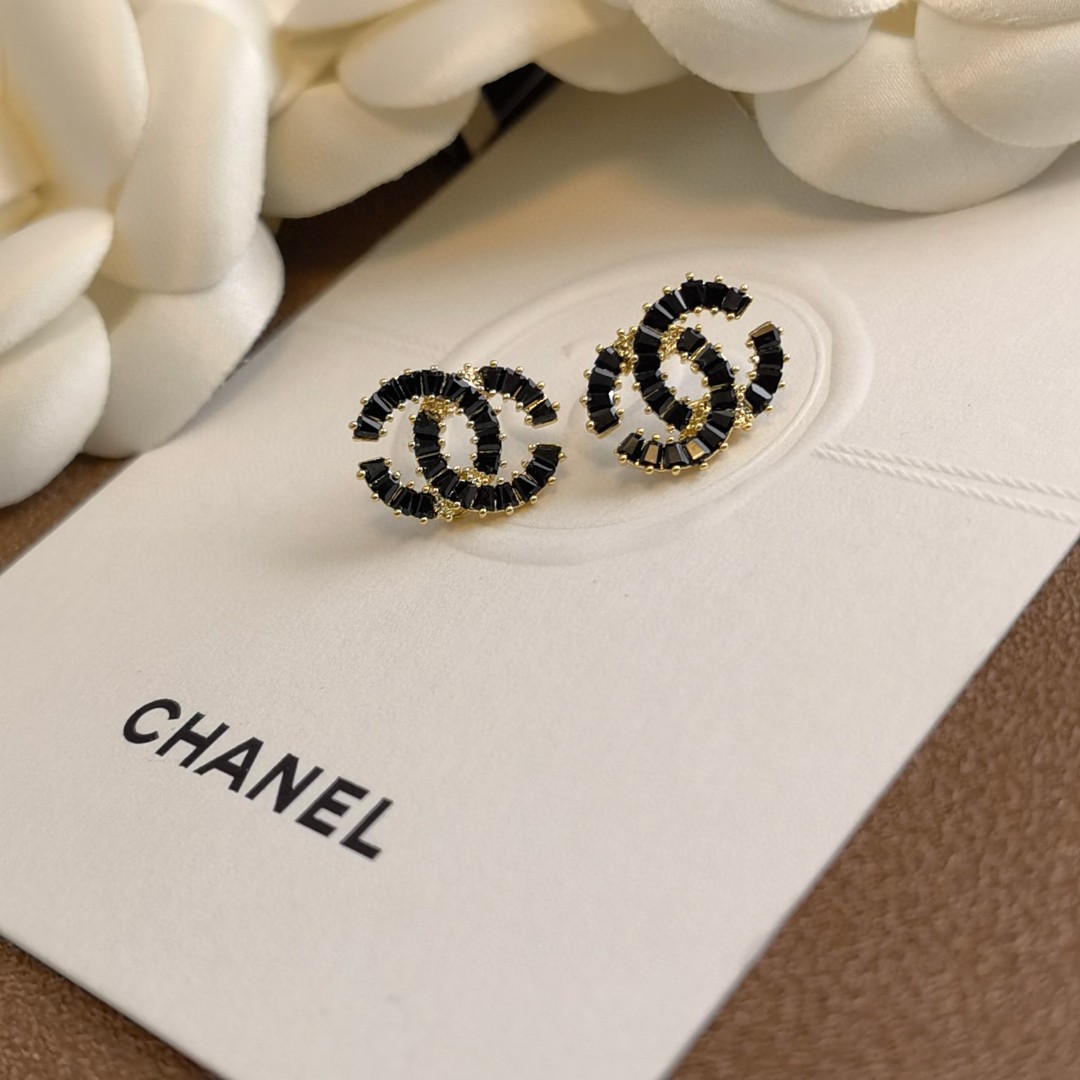 [TOP] CHANEL Square Black Diamond CC Earrings