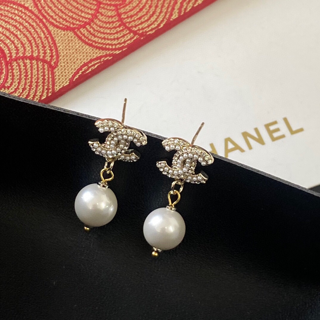 [TOP] CHANEL CC Pearl Earrings
