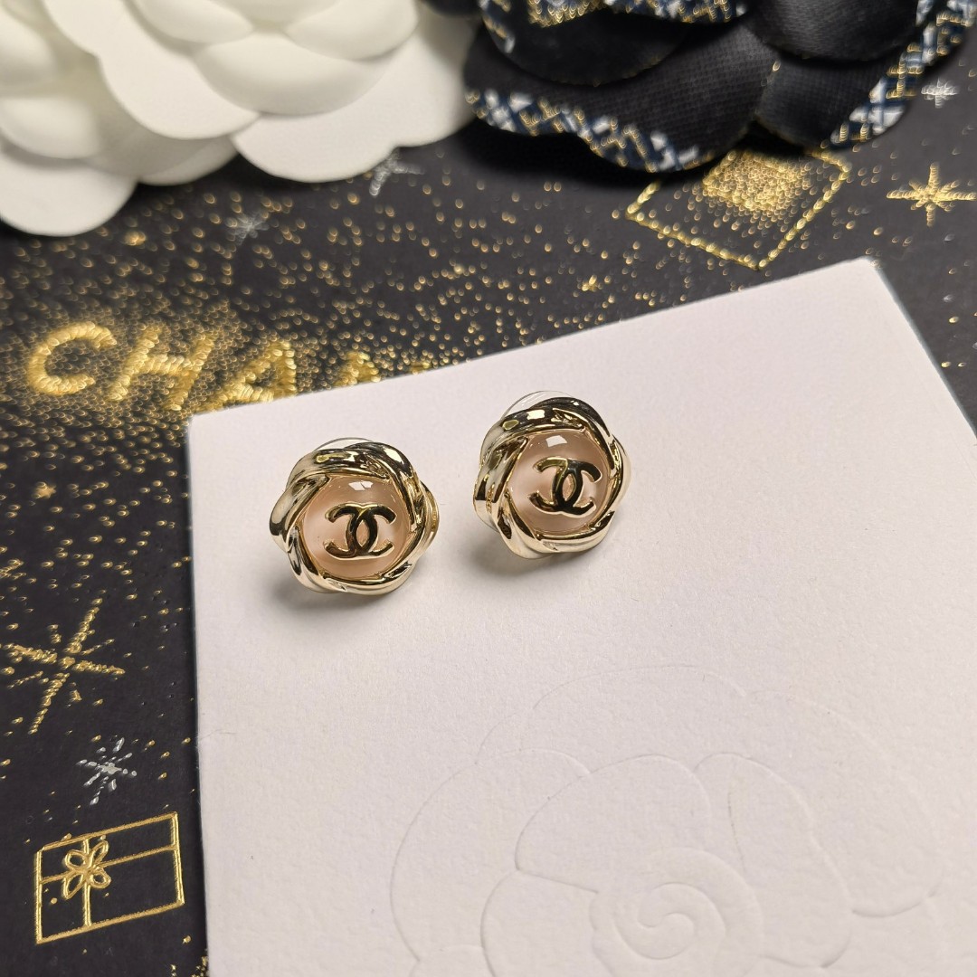 [TOP] CHANEL Rose Quartz Alphabet Round Earrings