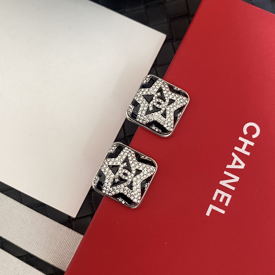 [TOP] CHANEL Square Five-Pointed Star Earrings