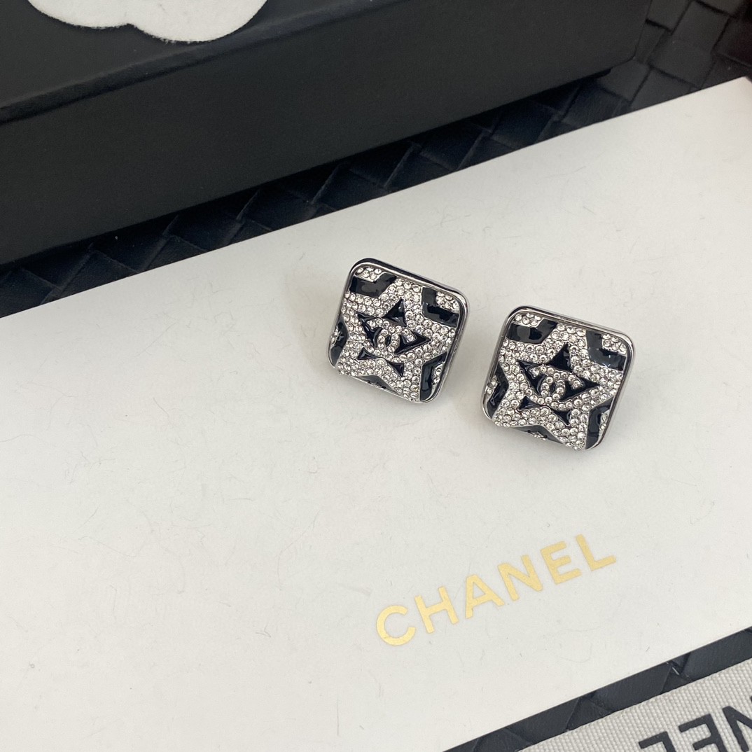 [TOP] CHANEL Square Five-Pointed Star Earrings