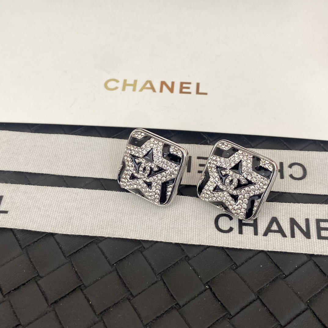 [TOP] CHANEL Square Five-Pointed Star Earrings