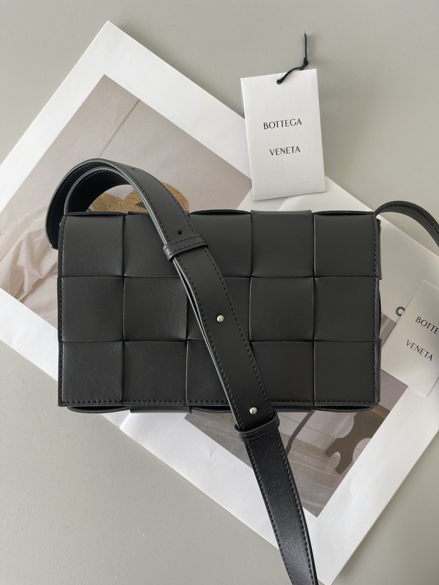 [TOP] Bottega Veneta BV Cassette Bags - Black