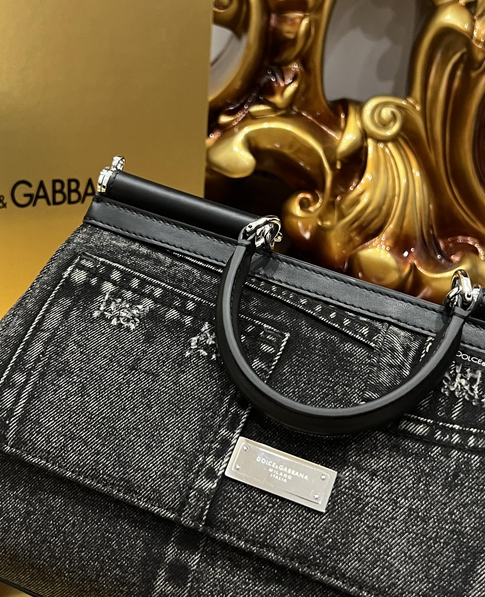 [TOP] Dolce & Gabbana D&G Dual Purpose Hand-Held Crossbody Denim Bag 29cm