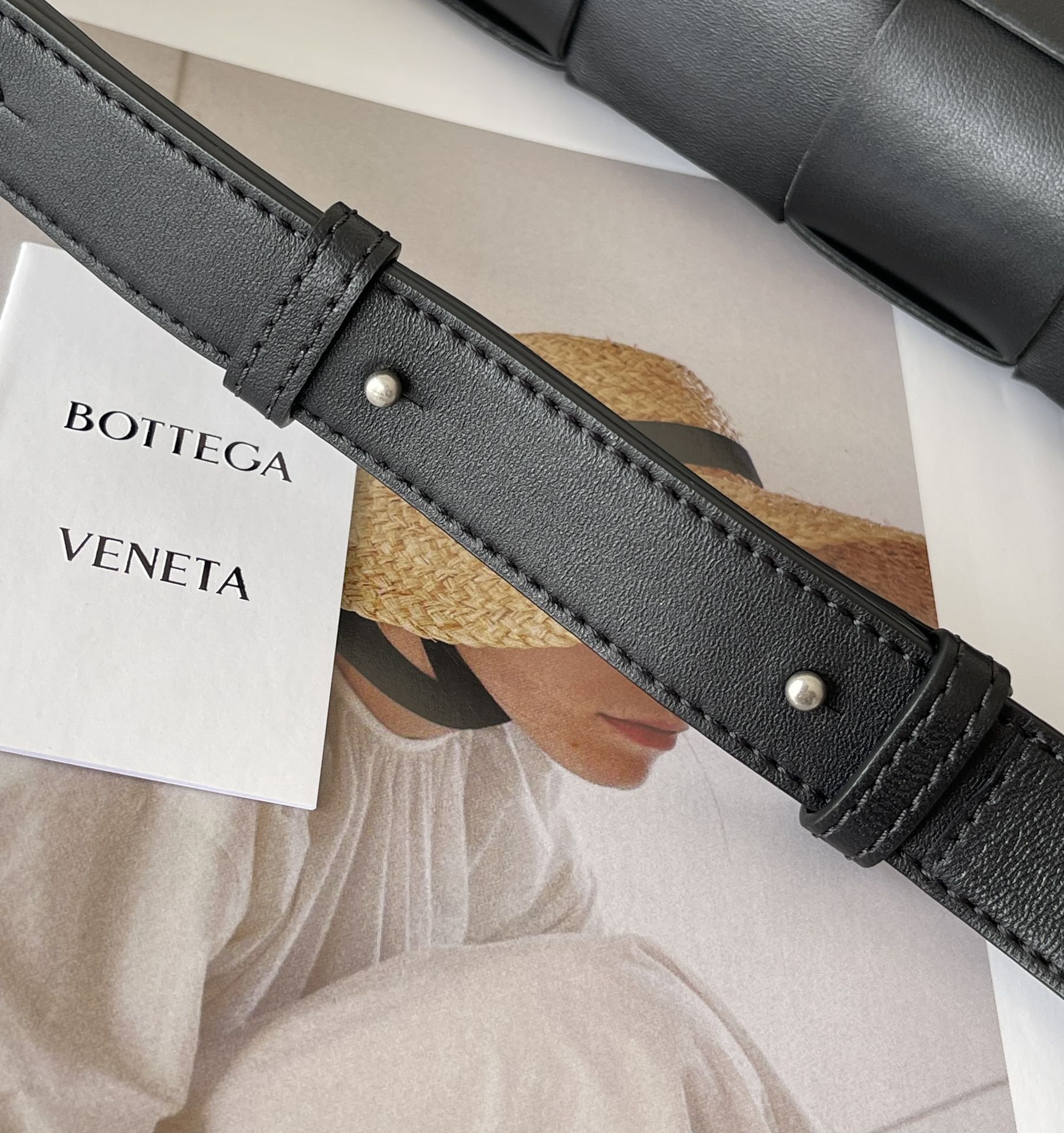 [TOP] Bottega Veneta BV Cassette Bags - Black