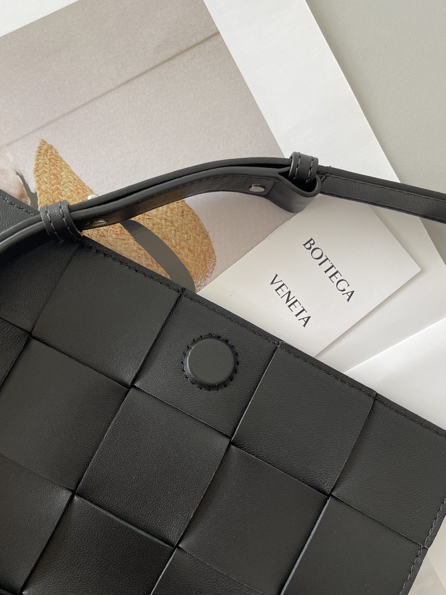 [TOP] Bottega Veneta BV Cassette Bags - Black