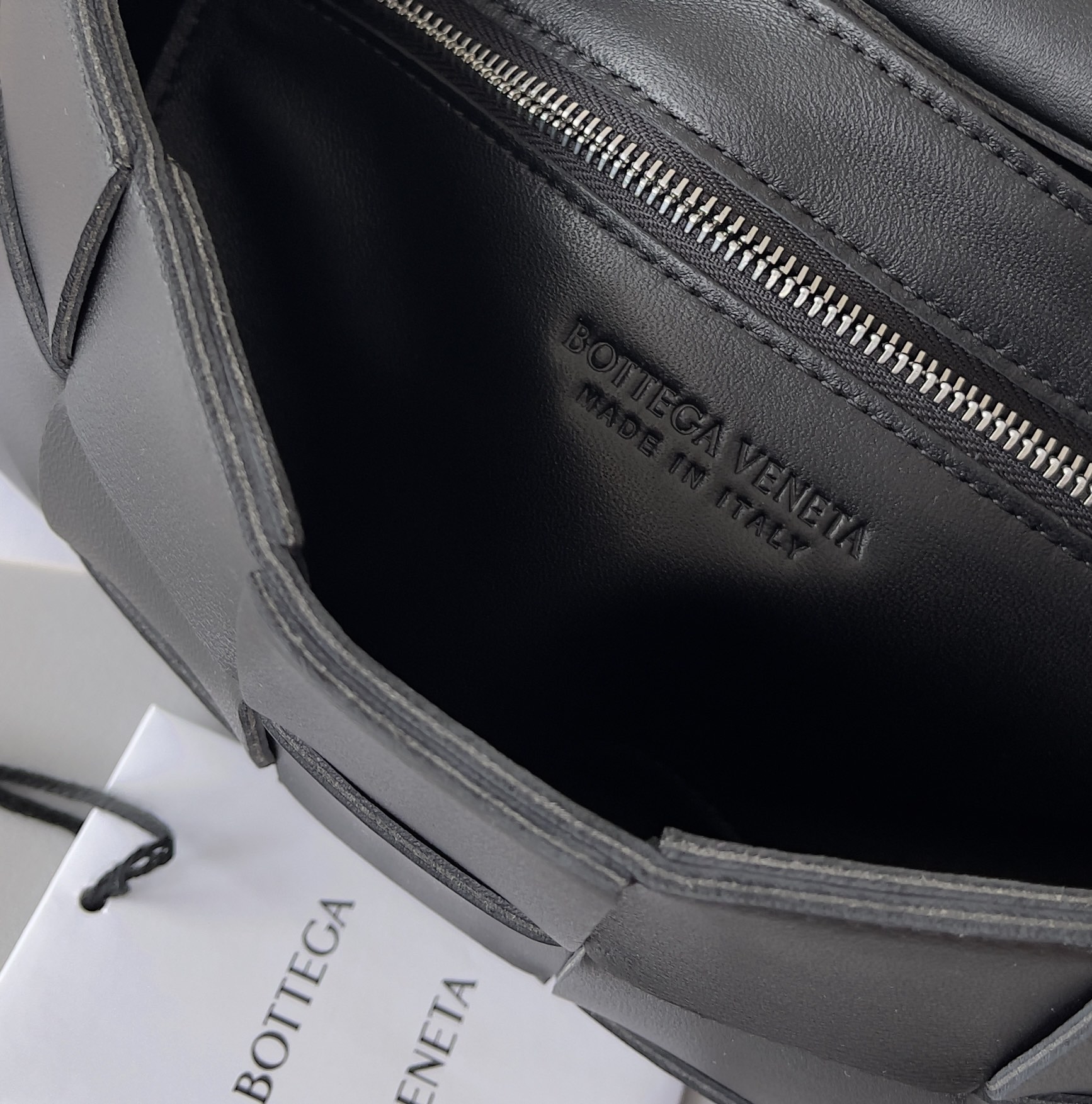 [TOP] Bottega Veneta BV Cassette Bags - Black