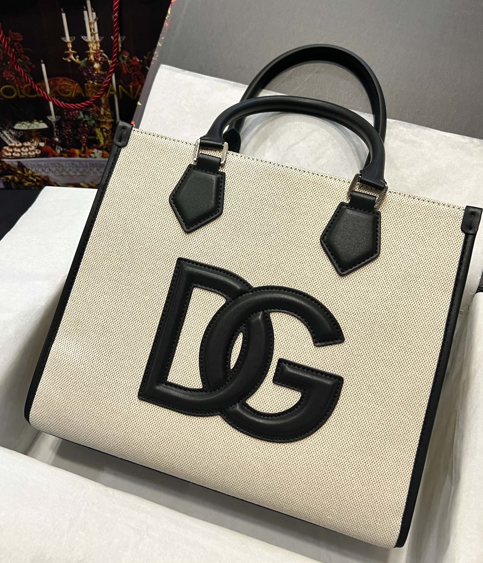 [TOP] Dolce & Gabbana D&G Handheld Tote Bag 31x27x16cm