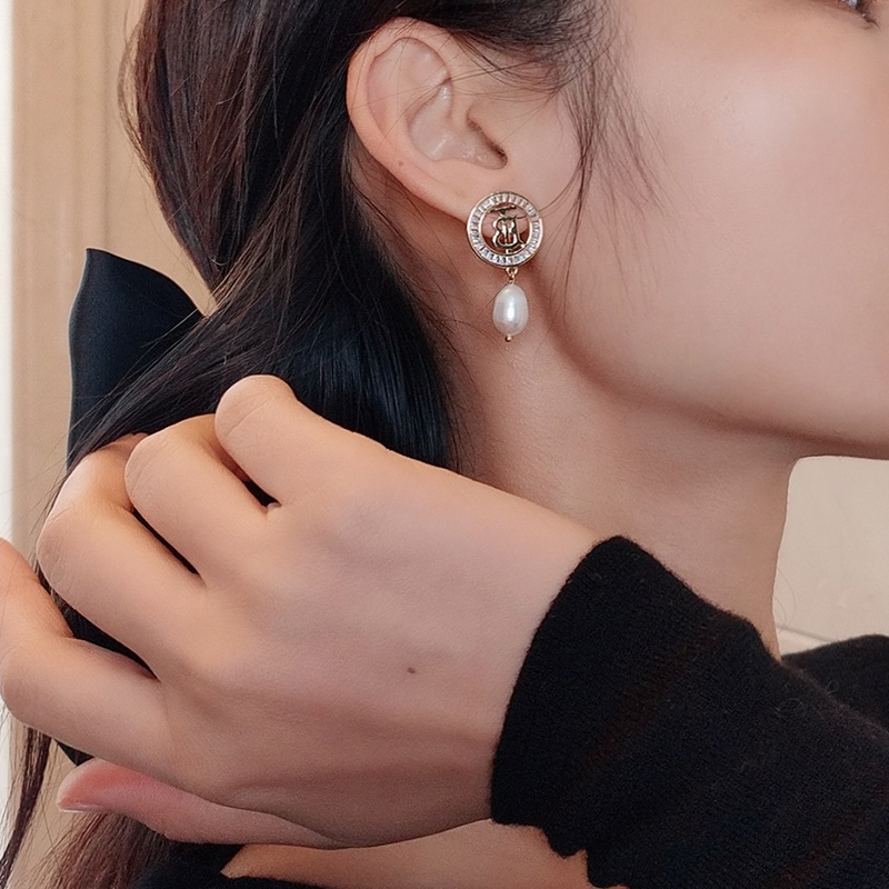 [TOP] BURBERRY Earrings - Gold