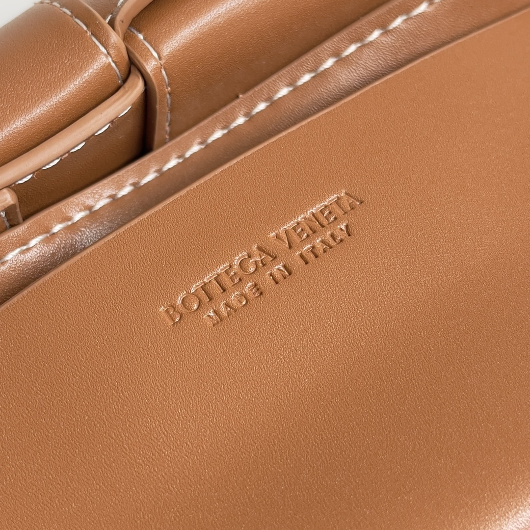 [TOP] Bottega Veneta BV Cassette Bags- Brown