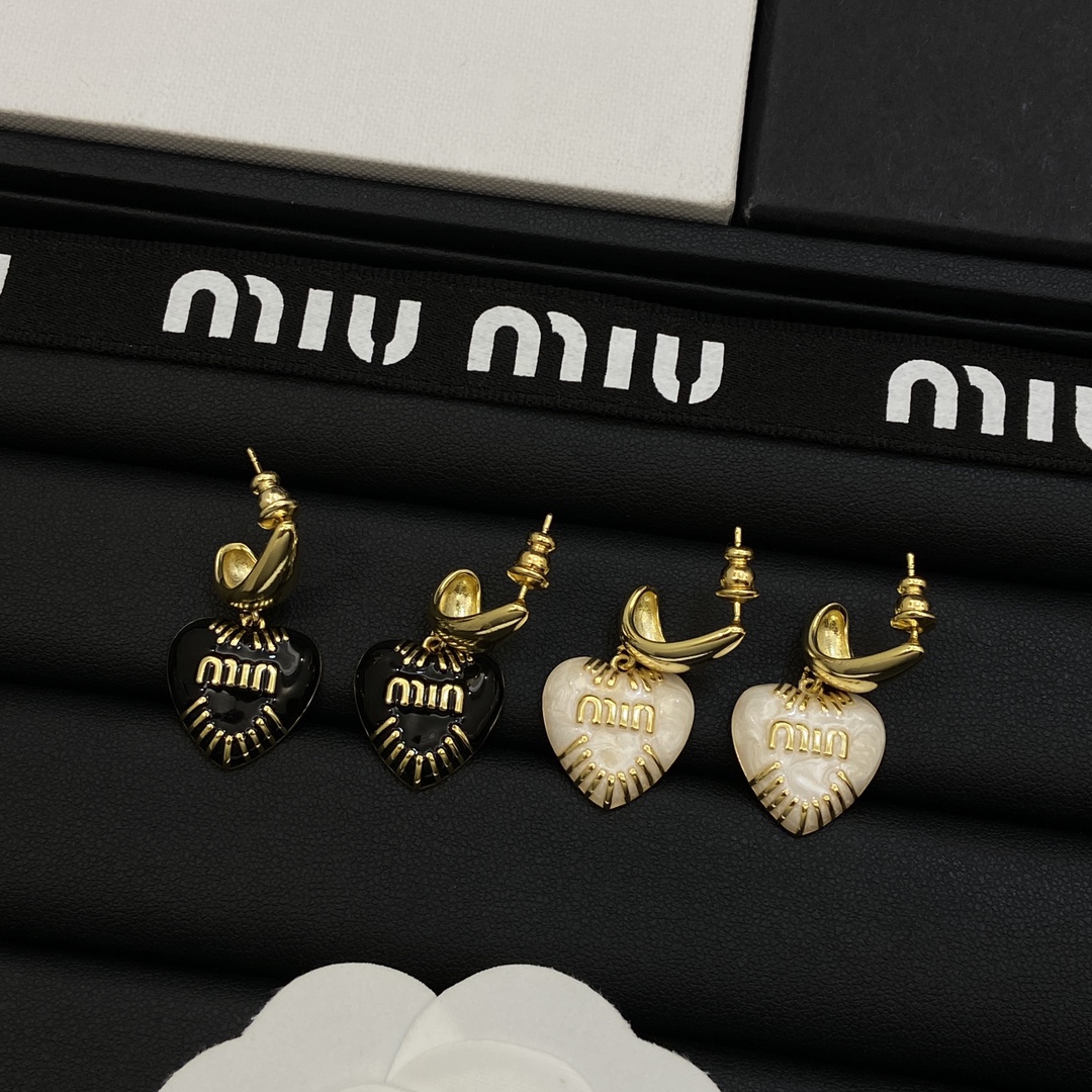 [TOP] Miu Miu Heart Earrings-4 Colors