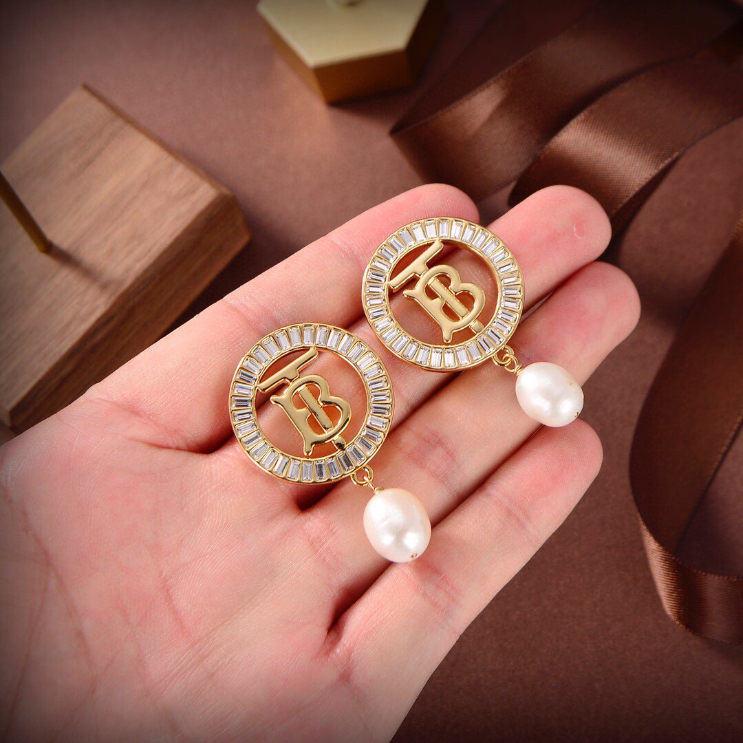 [TOP] BURBERRY Earrings - Gold