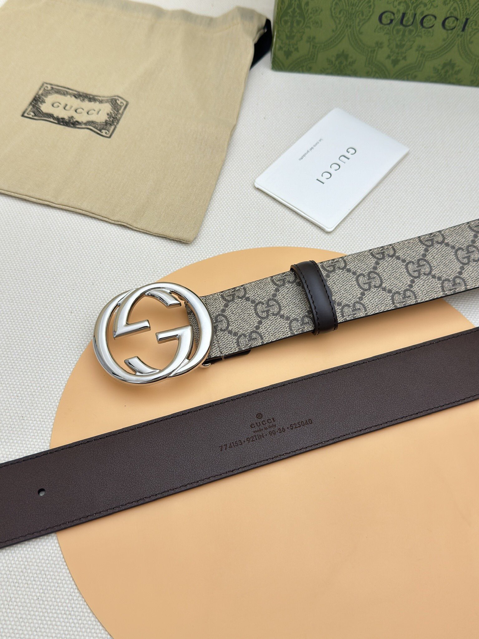 [TOP] GUCCI Cowhide Belt - Two Styles