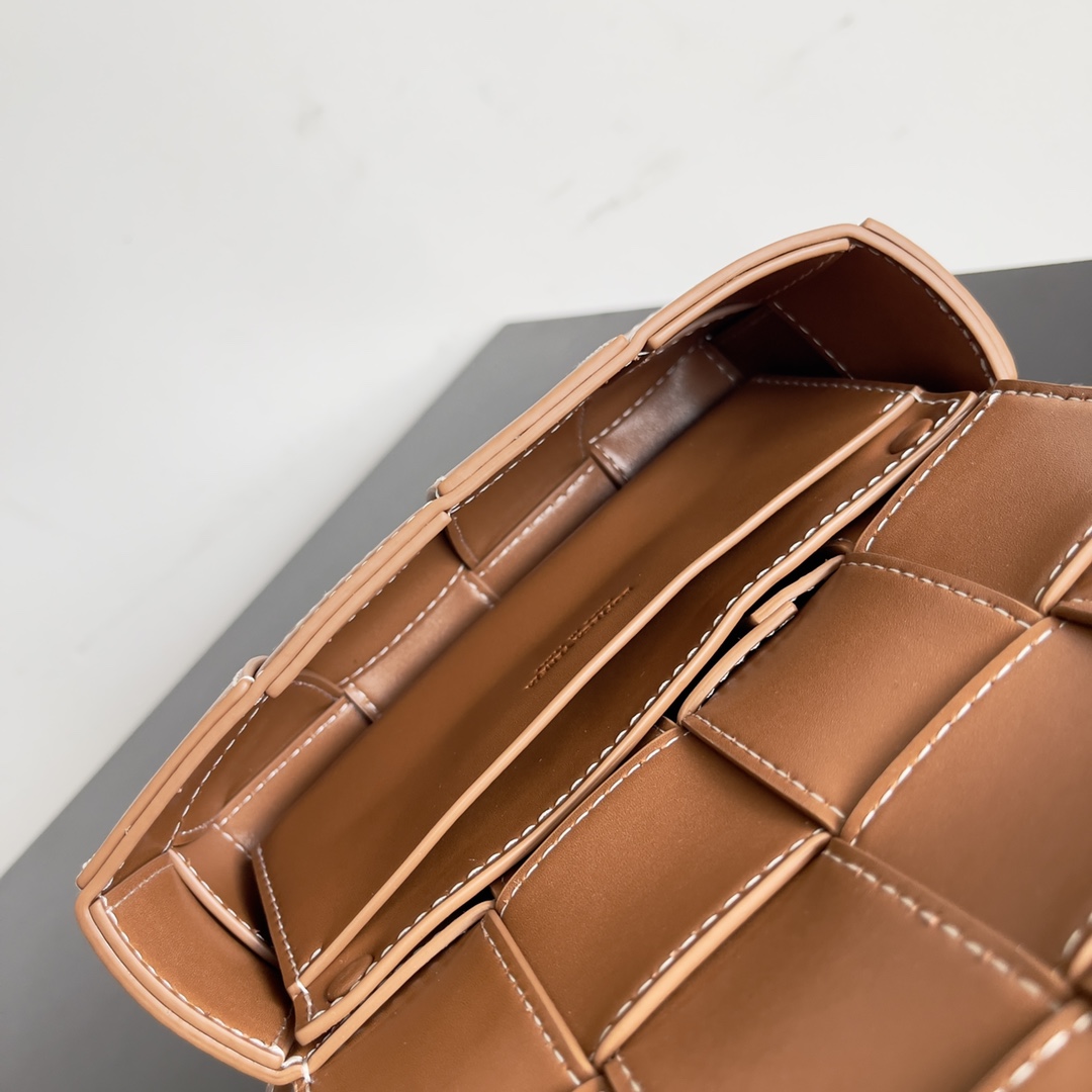 [TOP] Bottega Veneta BV Cassette Bags- Brown