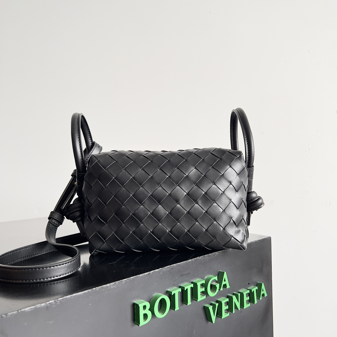 [TOP] Bottega Veneta BV Classic Woven Bag 19*12*9cm - 2 Colors