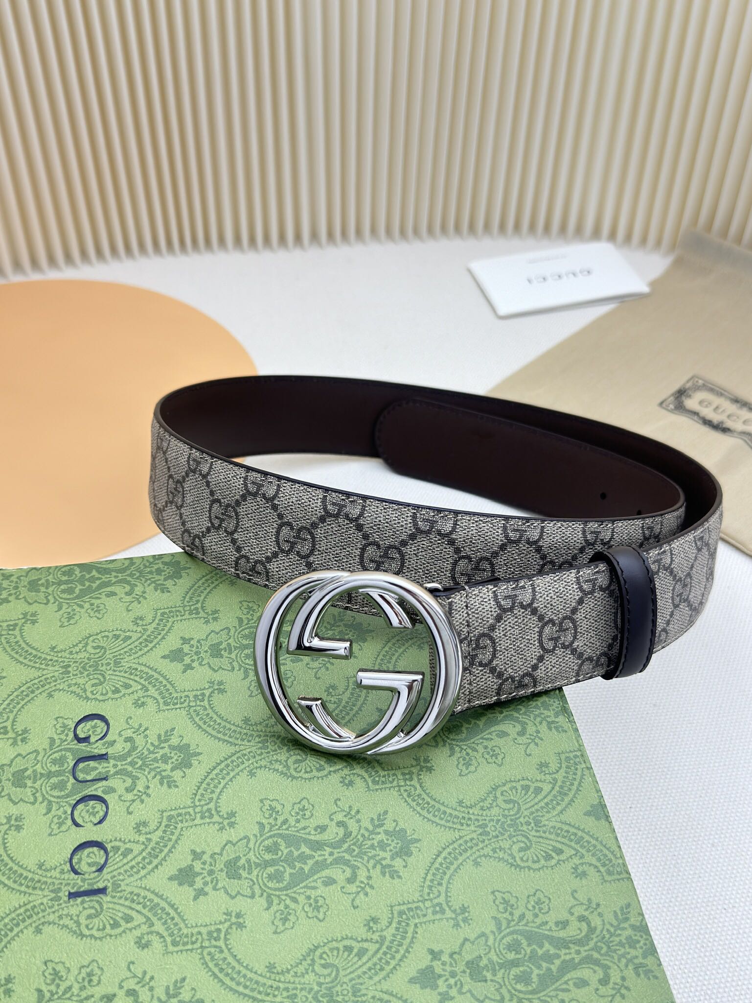 [TOP] GUCCI Cowhide Belt - Two Styles