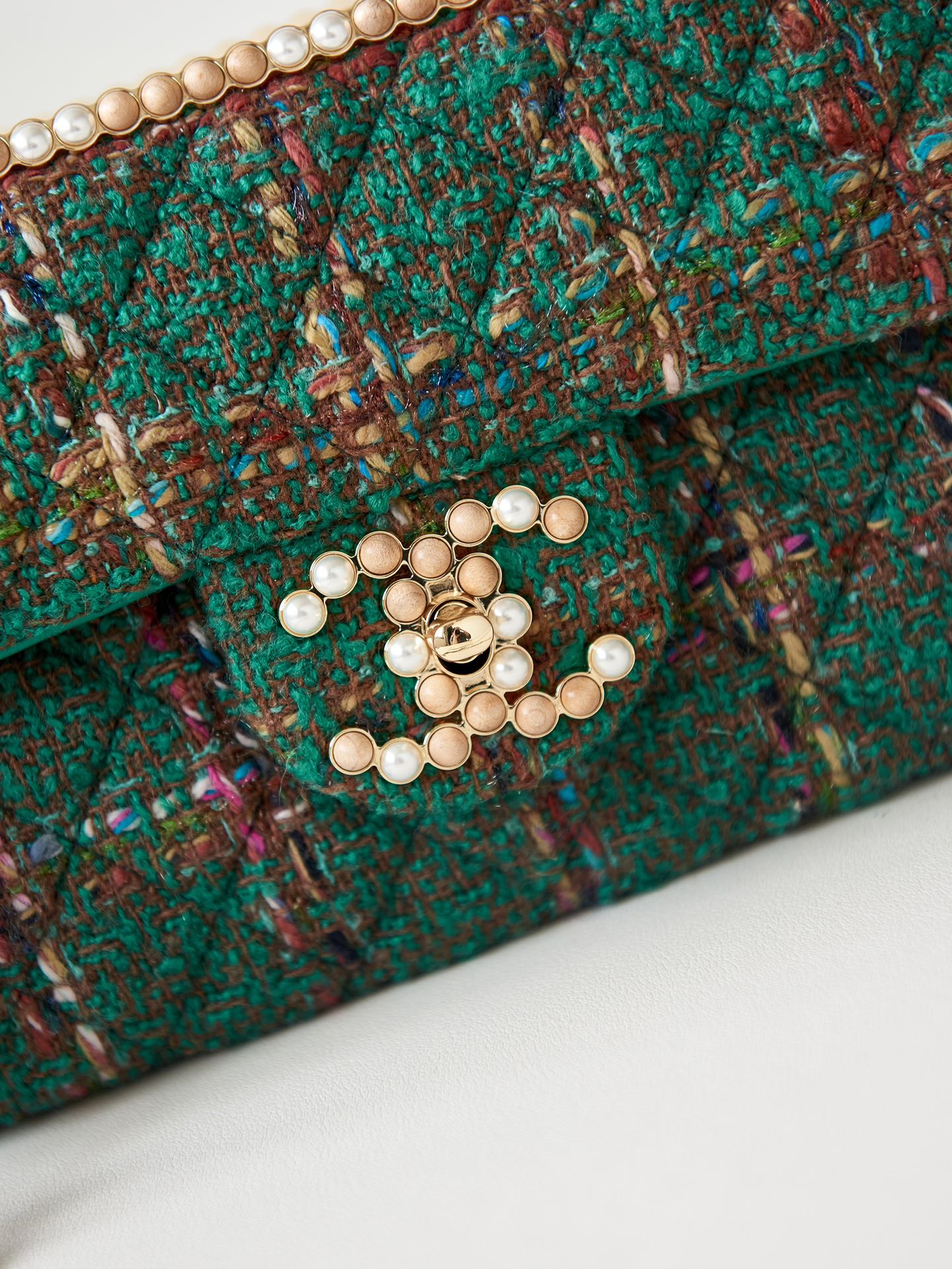 [TOP] CHANEL Pearl Chain Bag 19x29x9cm - Green