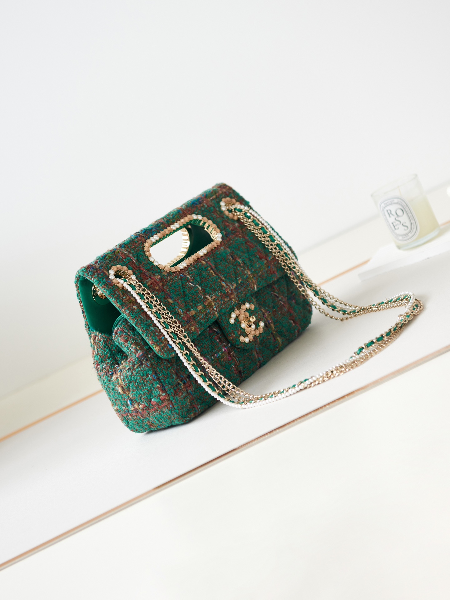 [TOP] CHANEL Pearl Chain Bag 19x29x9cm - Green