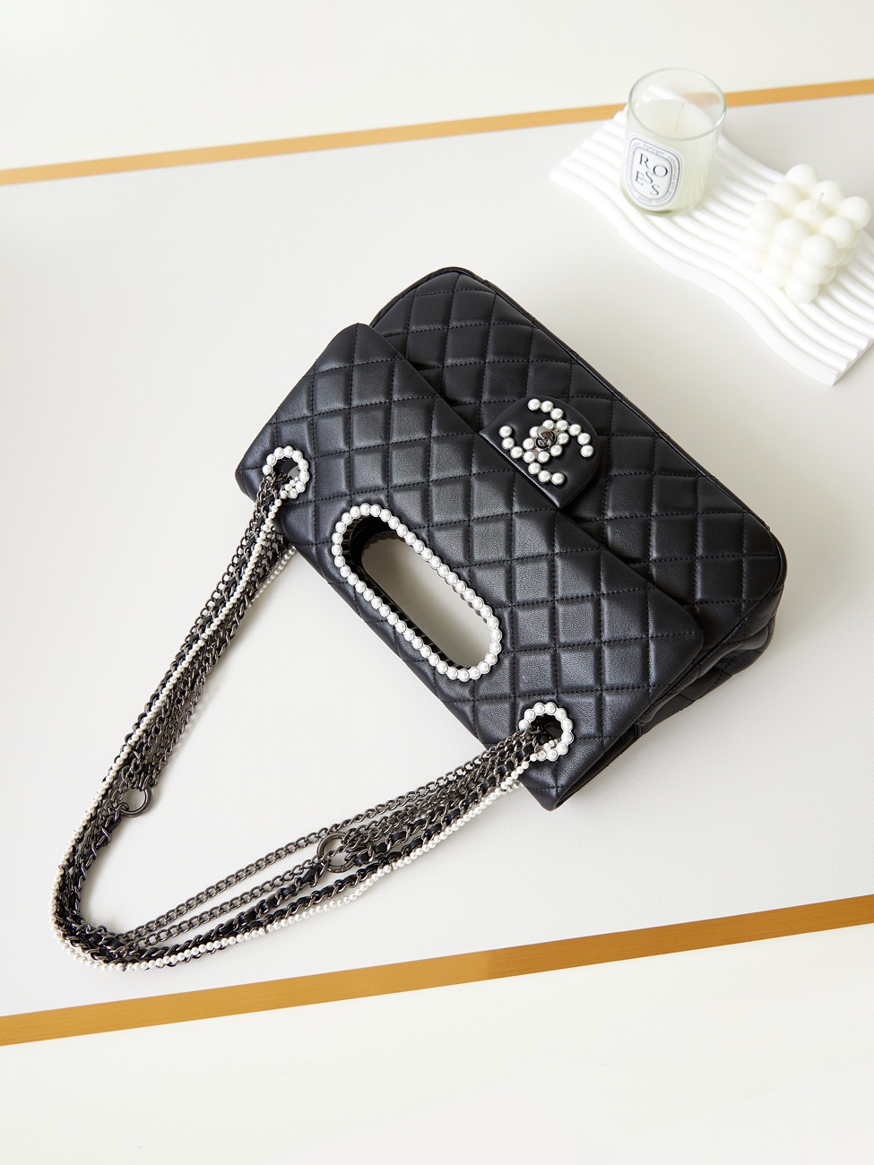 [TOP] CHANEL Pearl Chain Bag 19x29x9cm - Black
