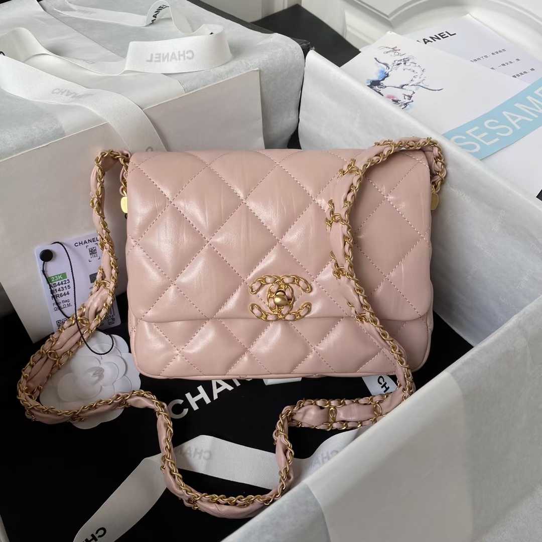 [TOP] CHANEL Calfskin Flap Chain Bag 13.5x20.5x5cm - 2 Color