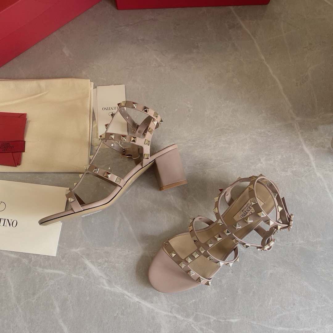 [TOP] VALENTINO Rockstud Calfskin Ankle Strap High Heels - Nude Pink -6cm