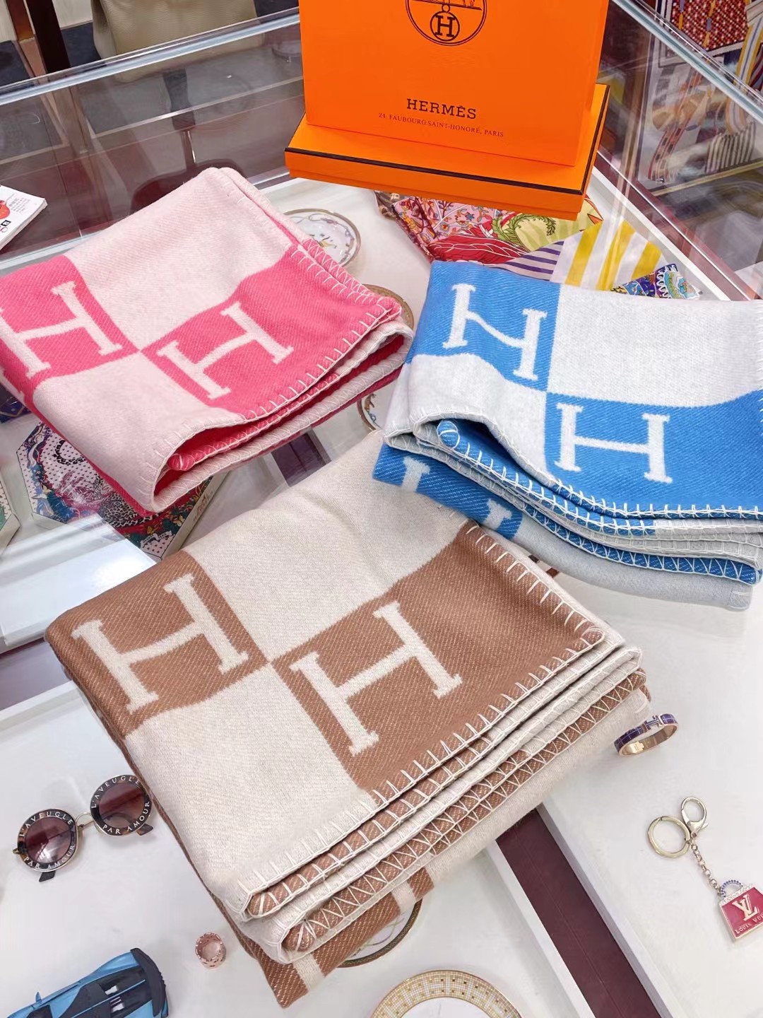 [TOP] HERMES Blanket - 3 Colors