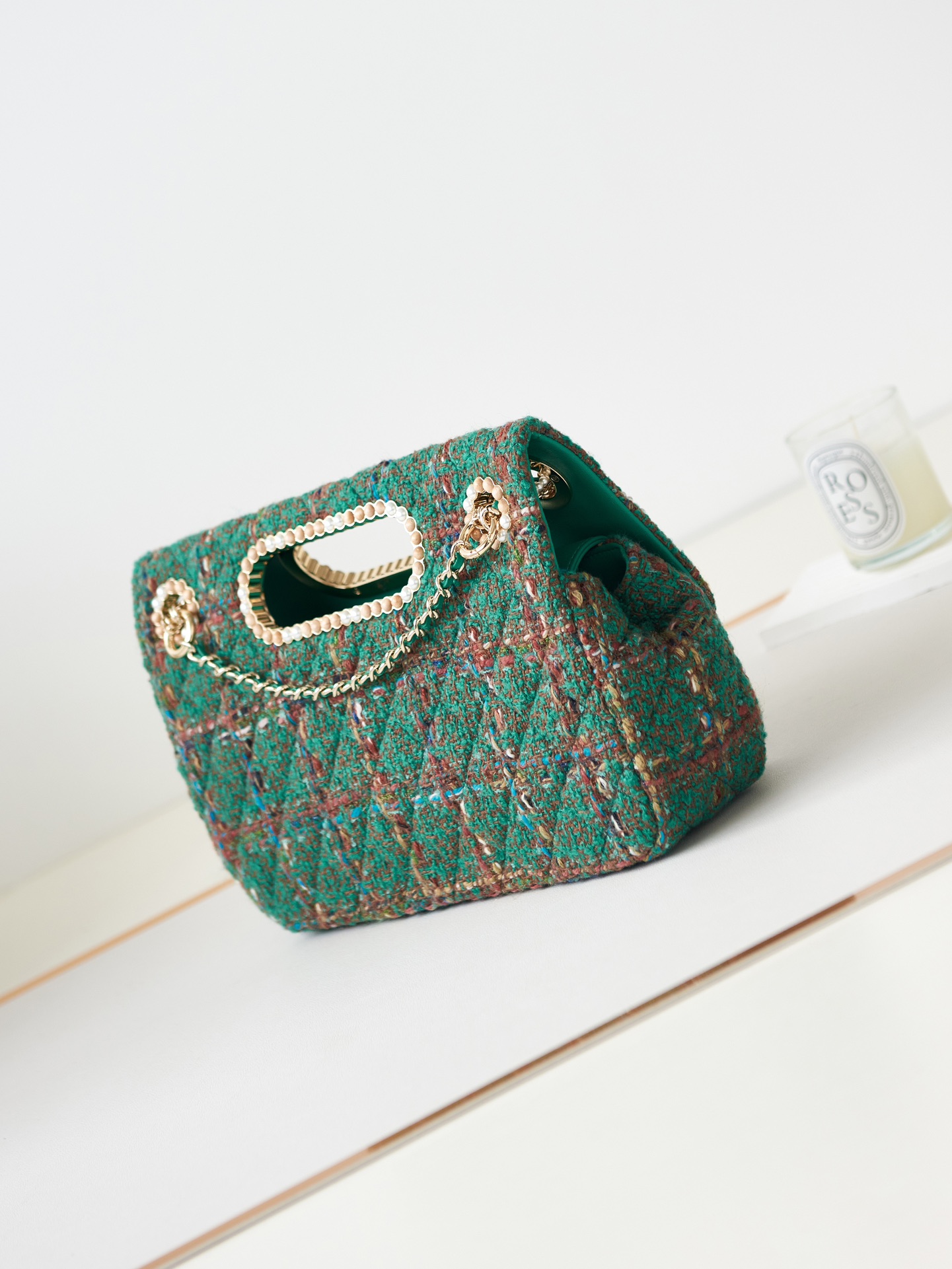 [TOP] CHANEL Pearl Chain Bag 19x29x9cm - Green