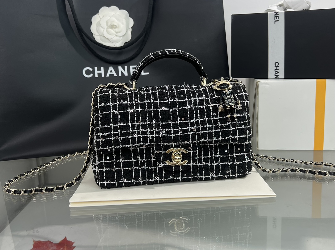 [TOP] CHANEL Handle Flap Bag 20×14×7cm - Black