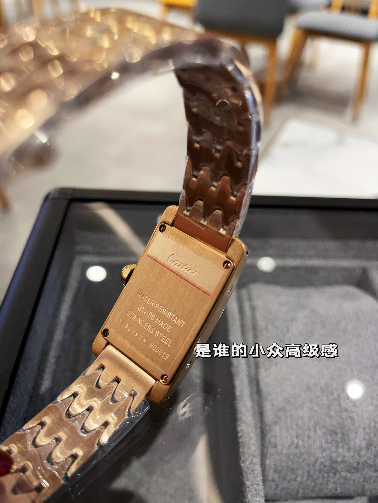 [TOP] Cartier Tank Must Watch 35x20mm - Gold