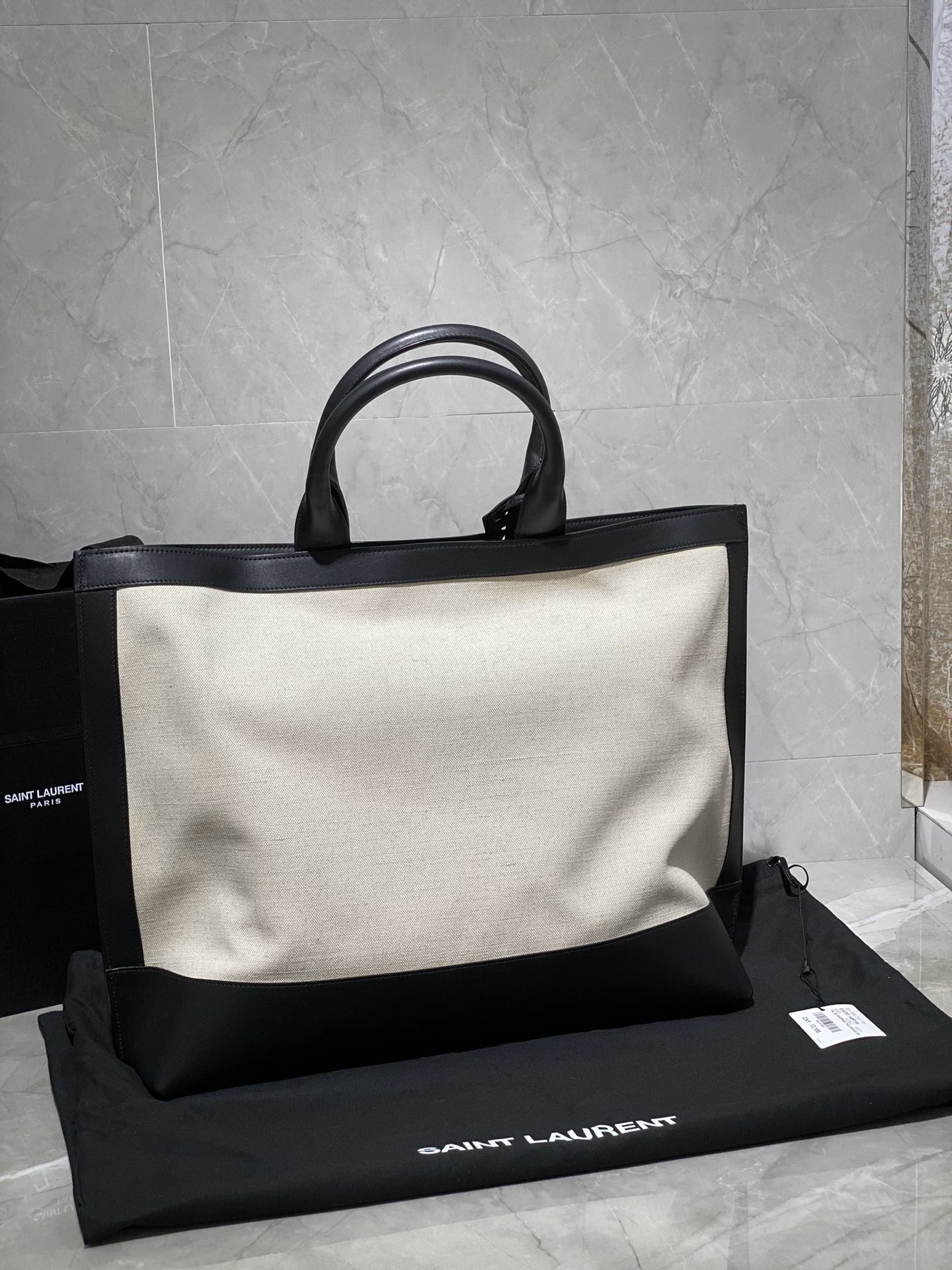 [TOP] Yves Saint Laurent YSL Shopping Tote Bag 41.5x34x14cm - Black & White