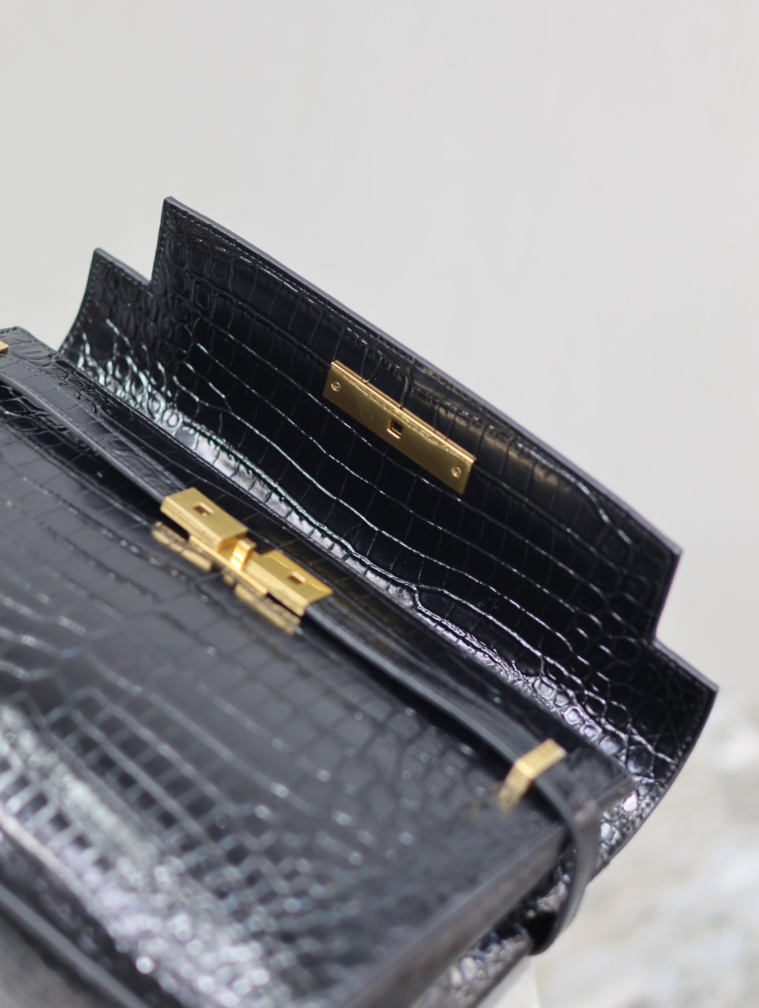 [TOP] Yves Saint Laurent YSL Manhattan Bag 32x23x10.5cm - Black&GHW