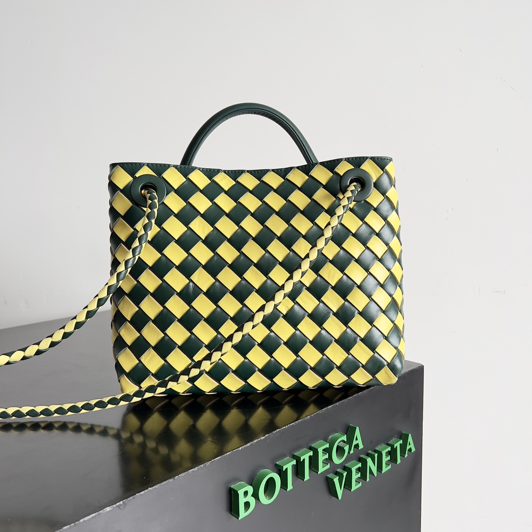 [TOP] Bottega Veneta BV Andiamo Bags Woven Handbags - 2 Colour