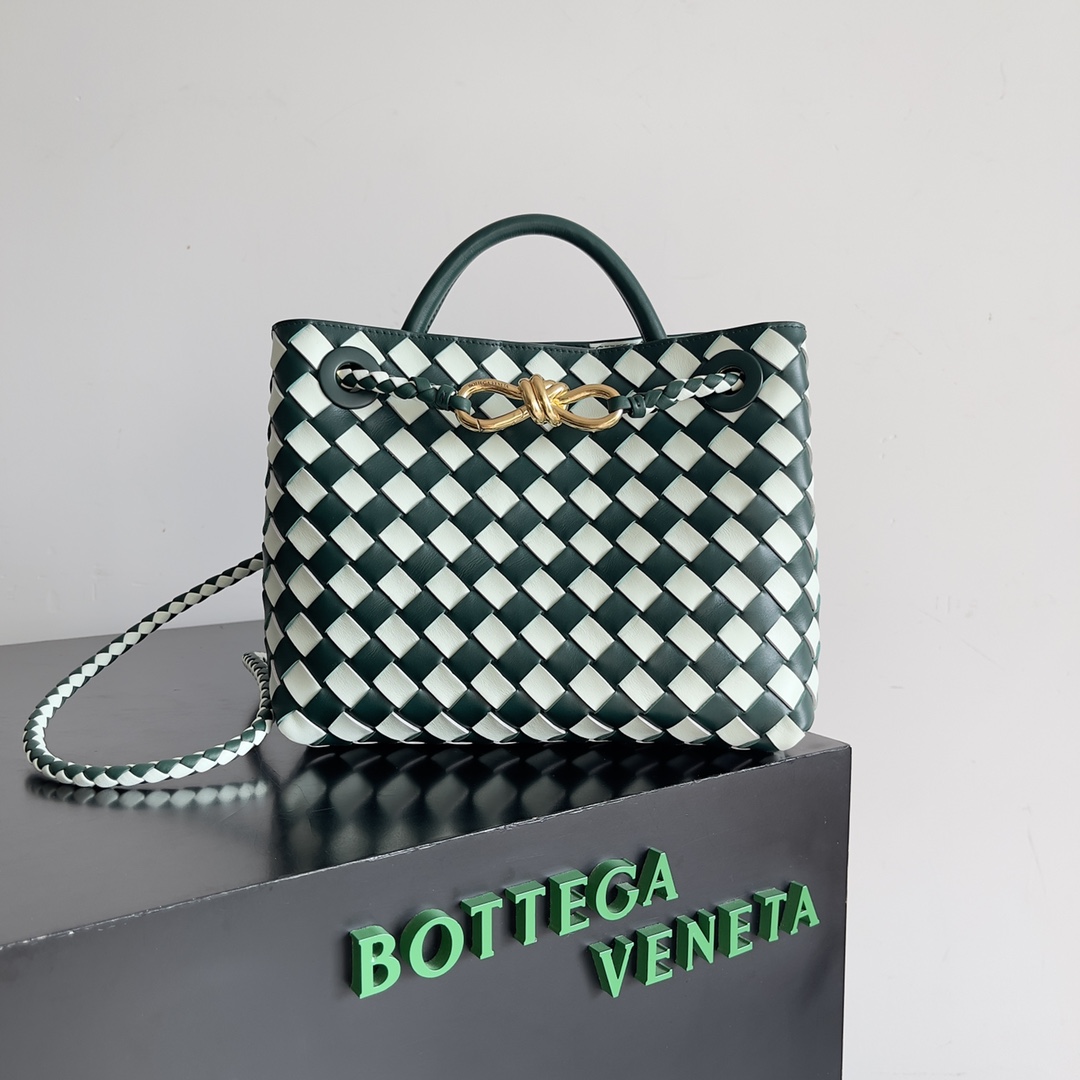 [TOP] Bottega Veneta BV Andiamo Bags Woven Handbags - 2 Colour