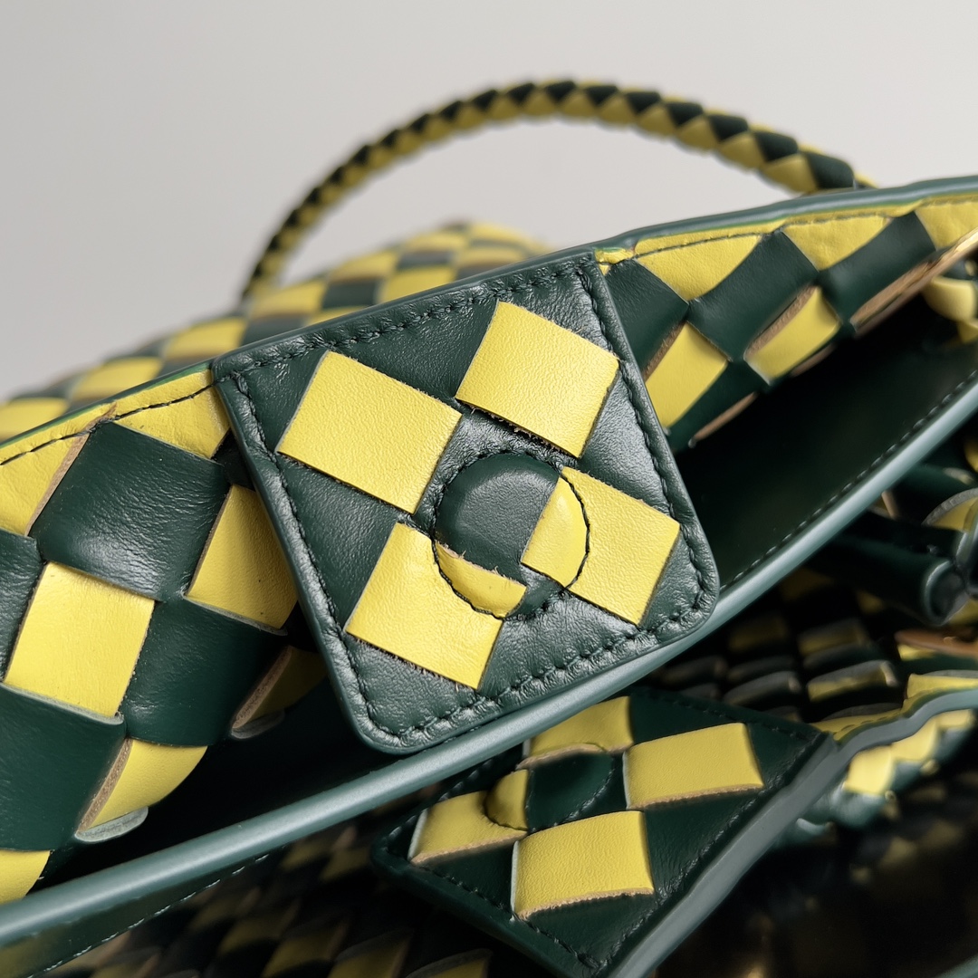 [TOP] Bottega Veneta BV Andiamo Bags Woven Handbags - 2 Colour