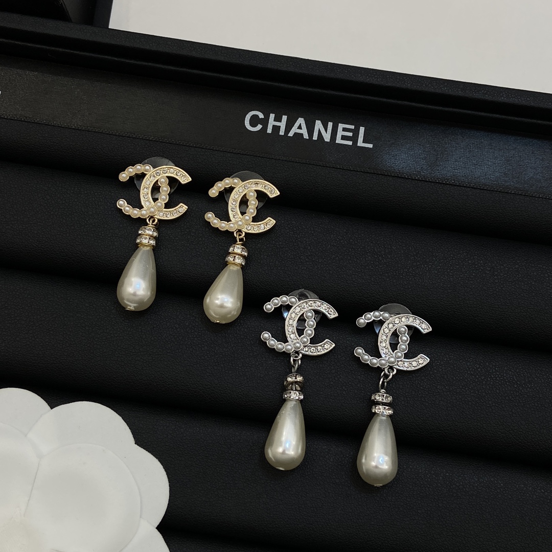 [TOP] CHANEL Pearl Earrings-2 Colors