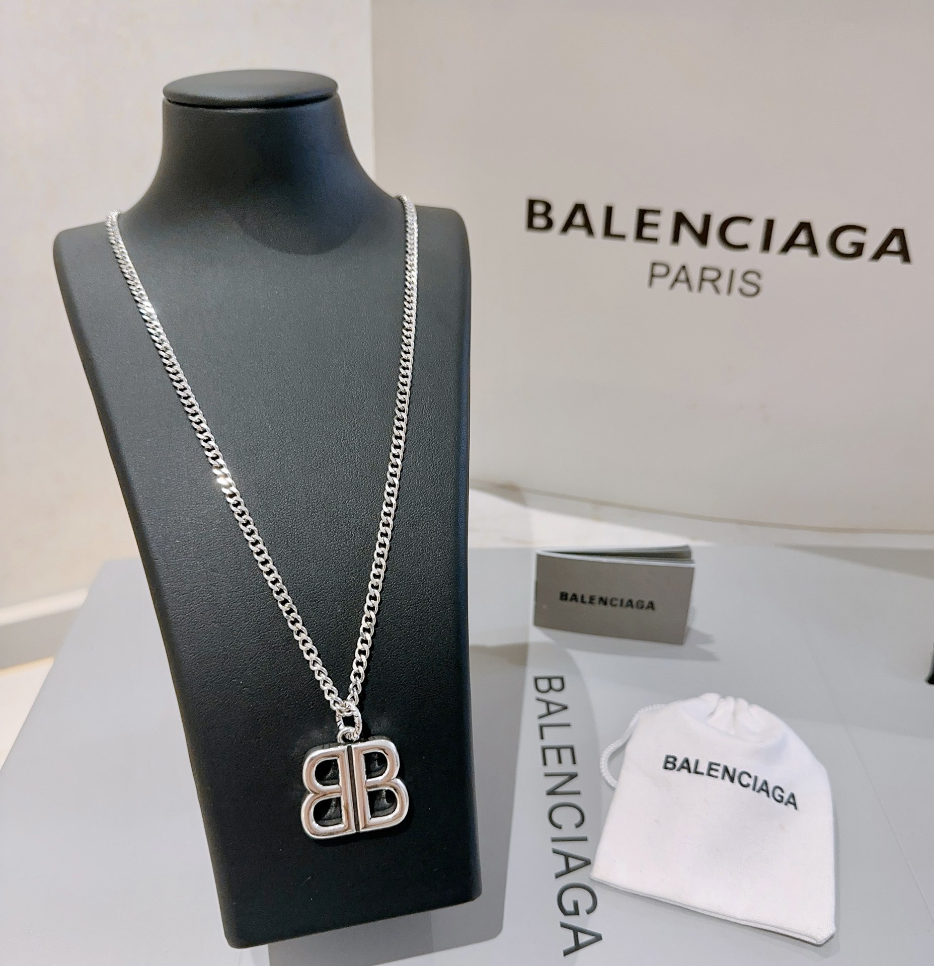 [TOP] BALENCIAGA BB Necklace