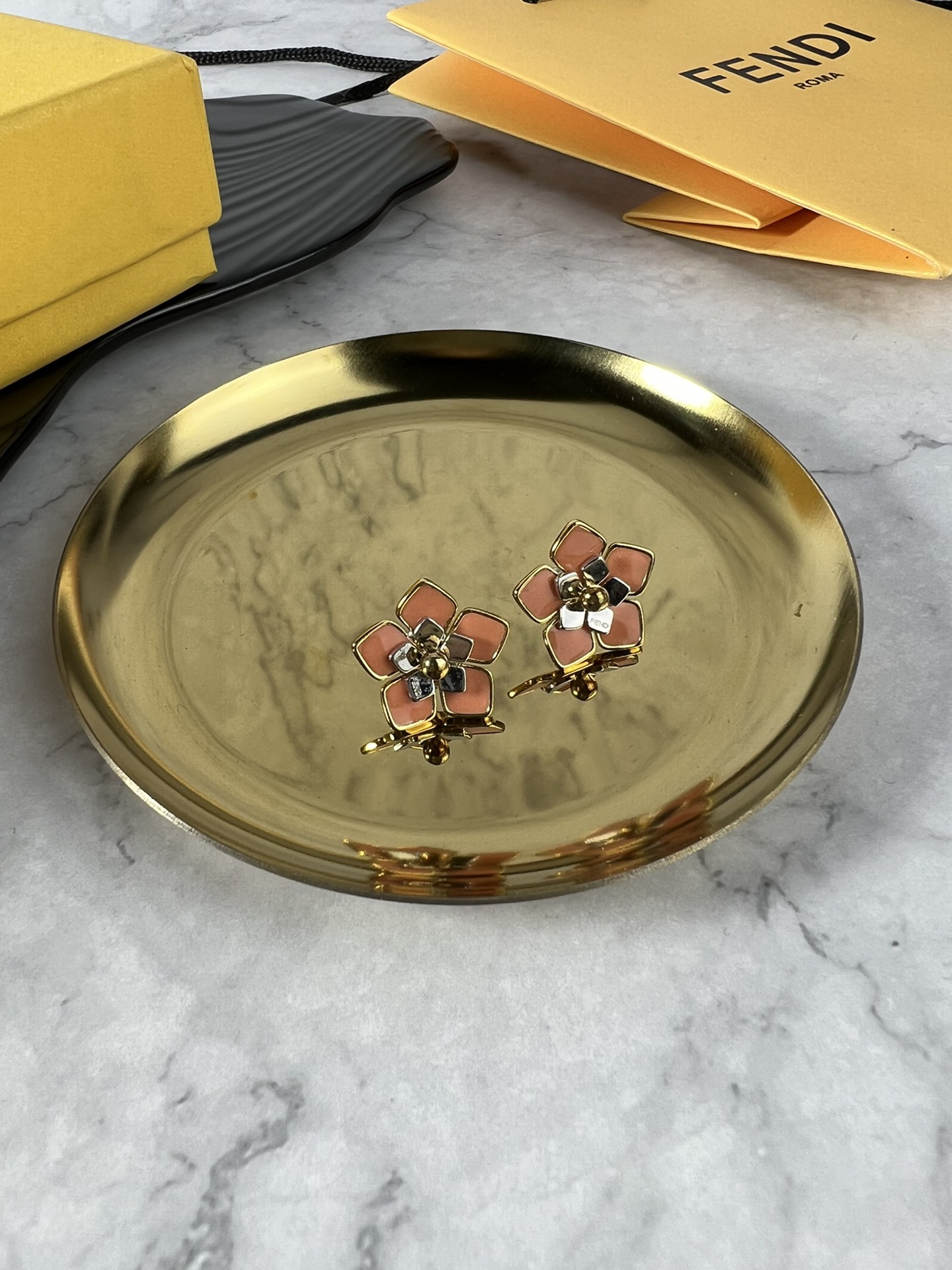 [TOP] FENDI Flower Earring