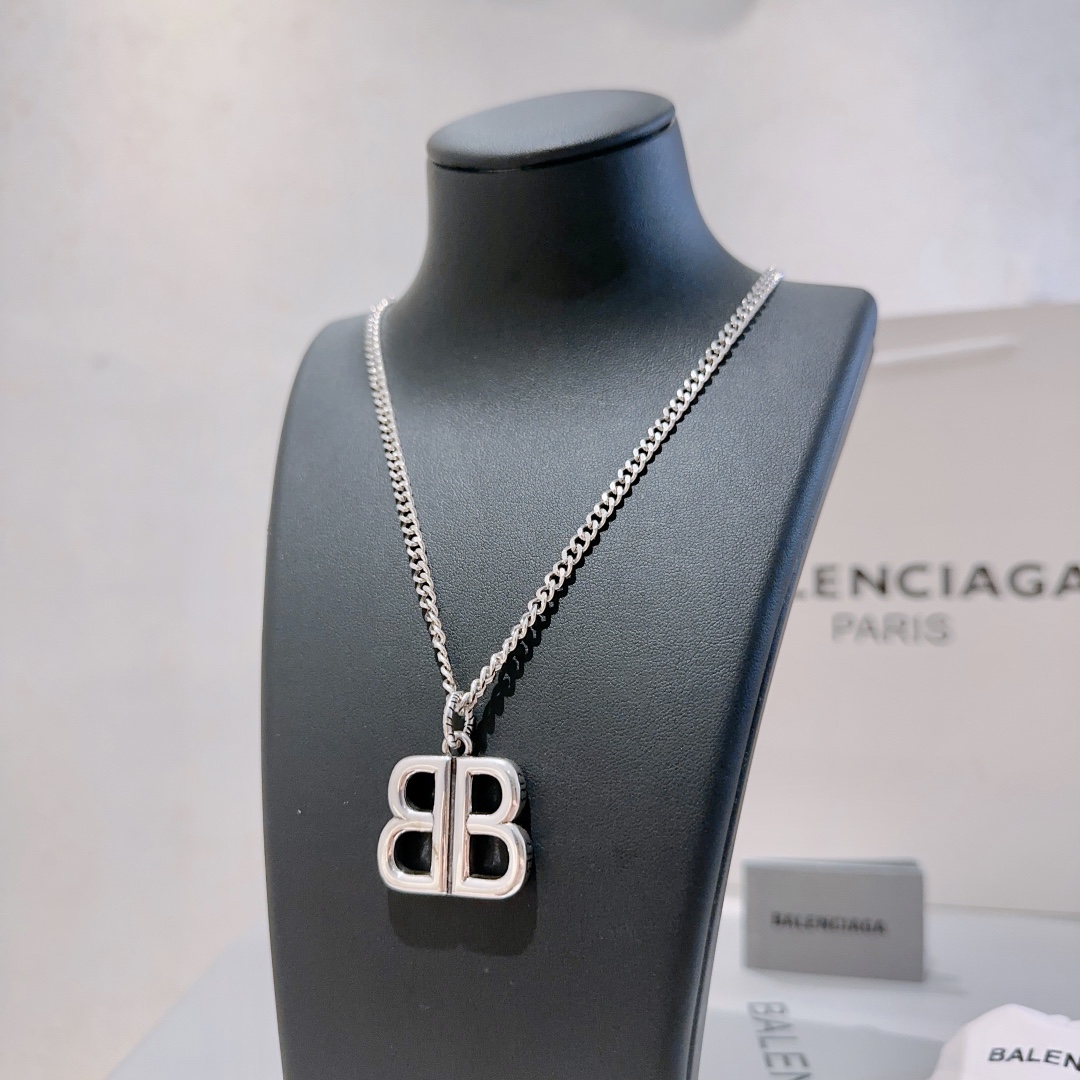 [TOP] BALENCIAGA BB Necklace