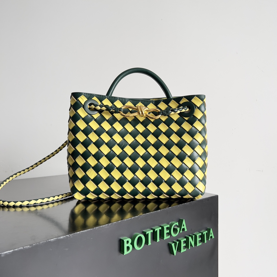 [TOP] Bottega Veneta BV Andiamo Bags Woven Handbags - 2 Colour